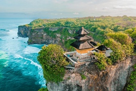 Entre templos, islas y olas: Ubud, Lombok y Uluwatu