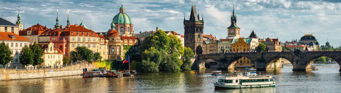 Puente de mayo en Praga desde Albacete