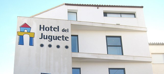 ESCAPADA CON NIÑOS |  HOTEL DEL JUGUETE (Ibi / Alicante) | Del 1 al 5 de Mayo desde solo 595€