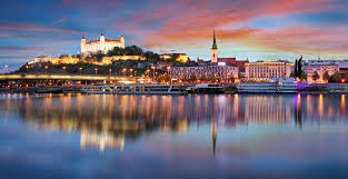 BRATISLAVA DESDE VITORIA