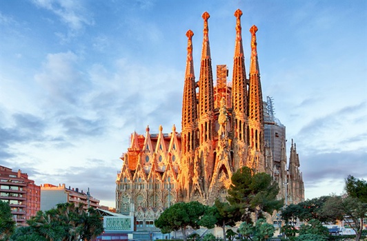 VISITA A LA SAGRADA FAMÍLIA