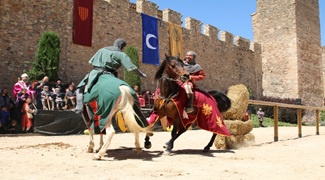 Fira medieval de Sant Jordi a Montblanc i Mariscada al Tarragonés